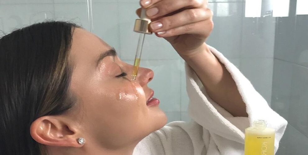 Using oil for facial rejuvenation