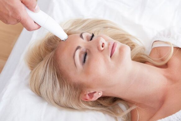 How is fractional laser rejuvenation done
